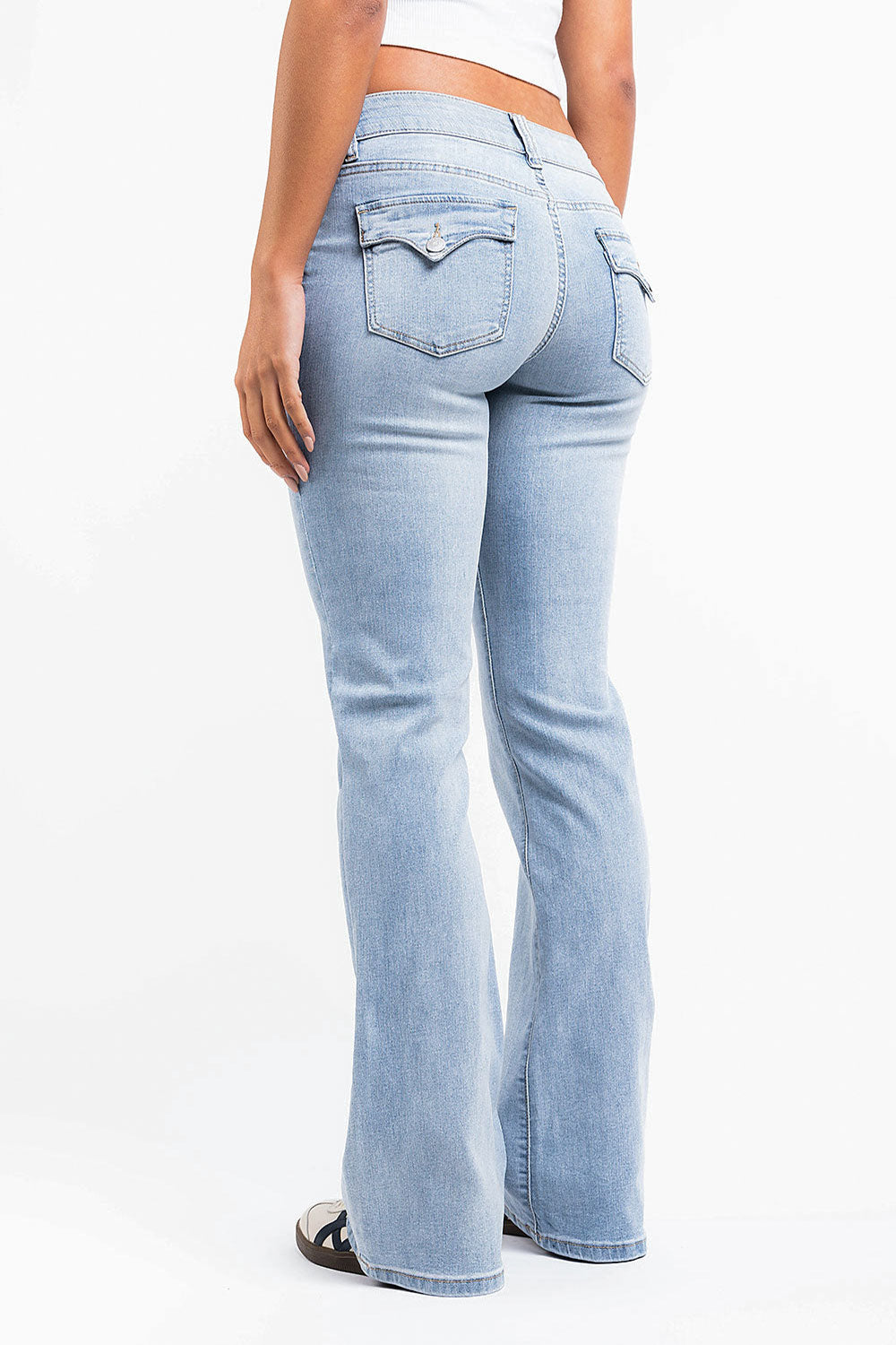Claire 04Low Bootcut Jeans - Bleach Blue