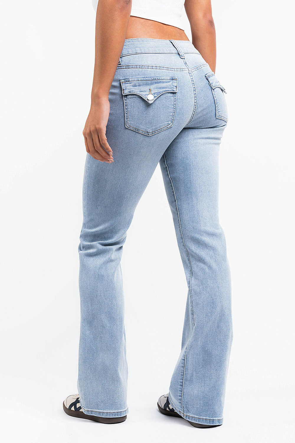 Claire 04Low Bootcut Jeans - Bleach Blue